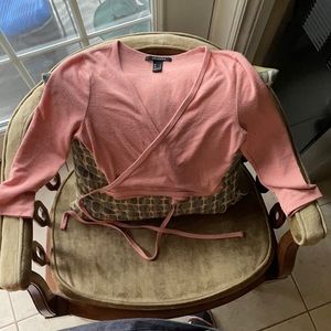 Revamped peach/tie in the back crop top sweater SM